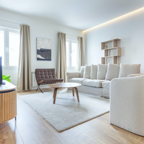 Walk to a local restaurant or savour lazy evenings at home
