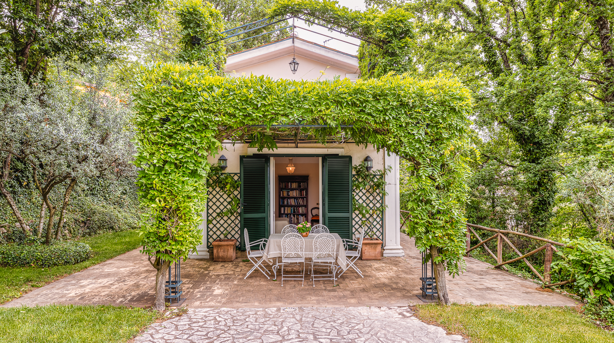 Days of Wine & Roses