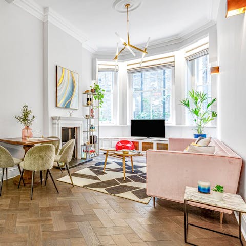 Enjoy cosy evenings at home or walk to a nearby restaurant