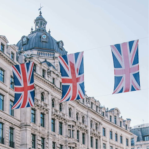 Explore the iconic sights of central London – a short tube ride away