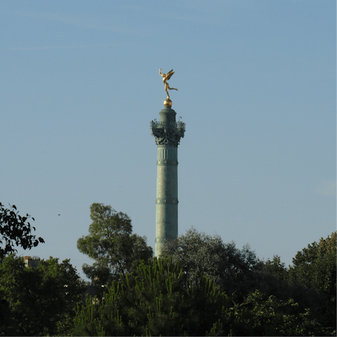 Stay in Bastille, just five minutes on foot from the metro