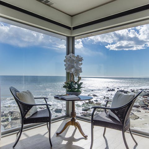 Serve breakfast in one of the many spots at the address that looks out to the Pacific Ocean