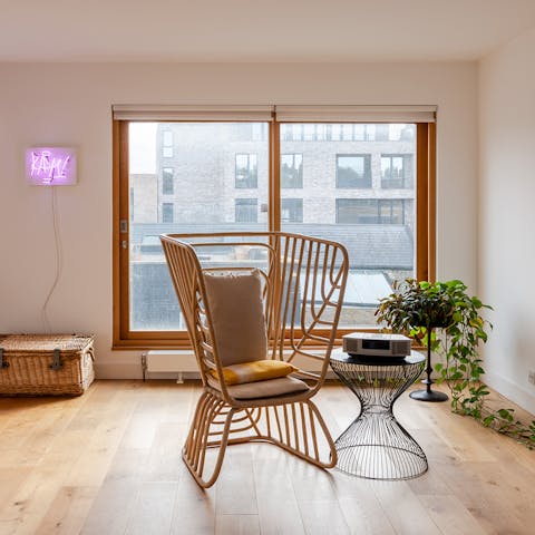 Make yourself comfortable with a good book on the peacock chair or enjoy a drink on the master bedroom's balcony