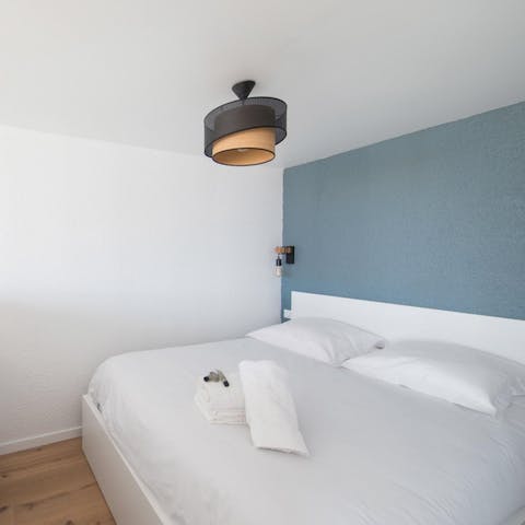 Look forward to waking up between crisp, hotel-quality sheets