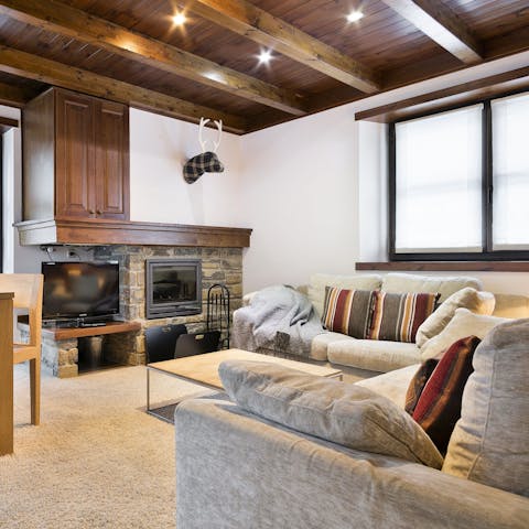 Settle down for a cosy night in front of the fire with your loved ones after a day of exploring