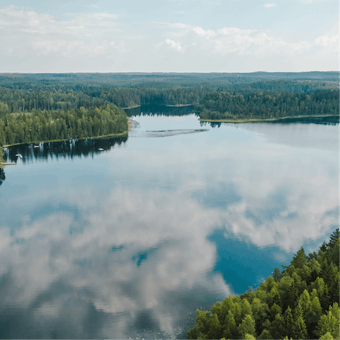 Stay in the picturesque coastal area of Satakunta, on the shore of a beautiful lake