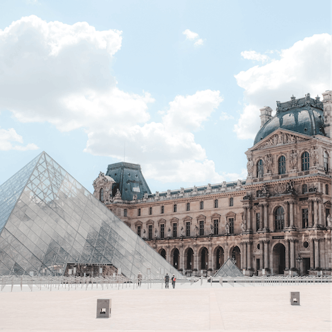 See old and new collide magnificently at the Lourve