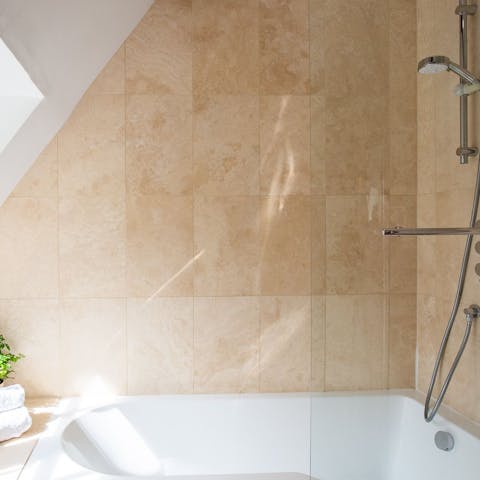 Soak in the tub after a day exploring the Cotswolds
