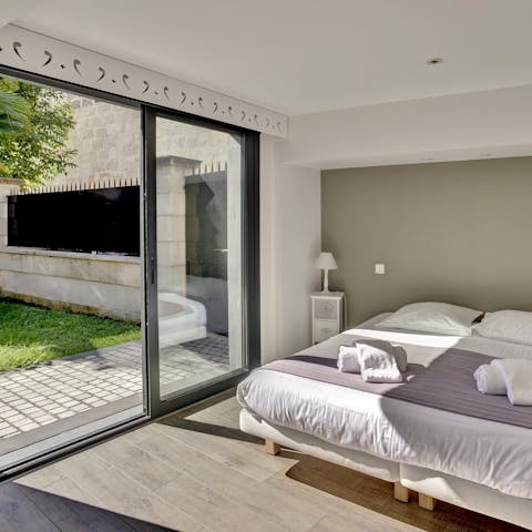 Wake up after a restful sleep and step straight outside to feel the morning sun on your face