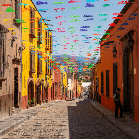 Explore vibrant San Miguel de Allende – just a short stroll away