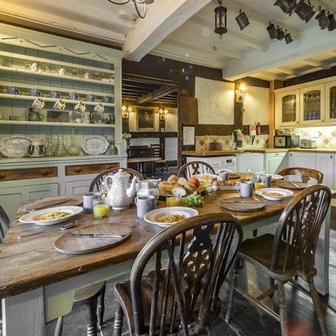 Look forward to cooked breakfasts in the farmhouse style kitchen