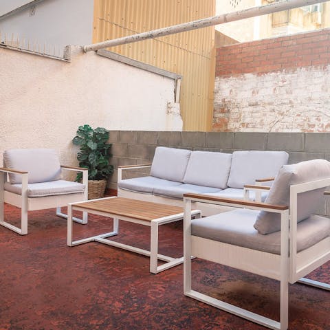 Gather your loved ones on the terrace for sundowners after sightseeing