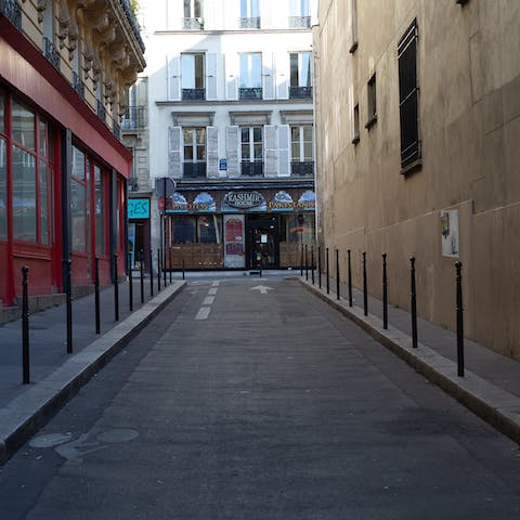 Stay on an off-set residential street in the 10th arrondissement of Paris