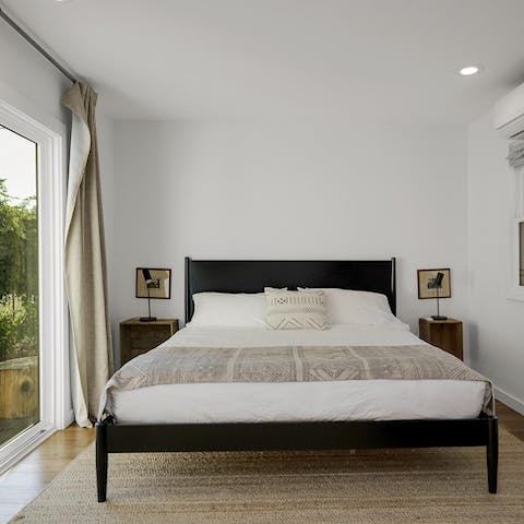 Wake up well-rested and open the window to hear birds singing in the huge private garden outside