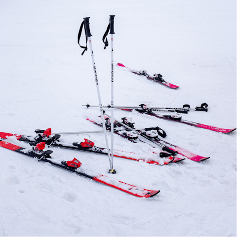 Located just ten minutes from the ski lift