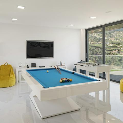 Organise tournaments in the games room