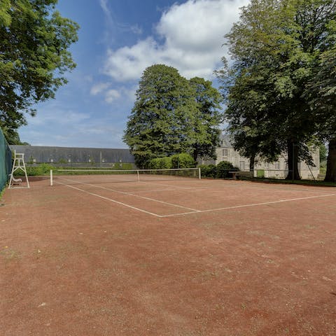 Play tennis with friends