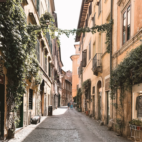 Stroll through the streets of Rome to beautiful Villa Doria Pamphili