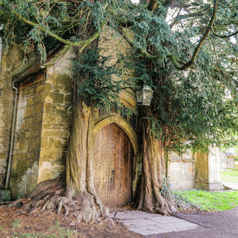 Take a fifteen minute drive to Stow-on-the-Wold, the highest point in the Cotswolds