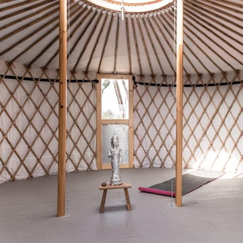 Discover a meditation room in the garden