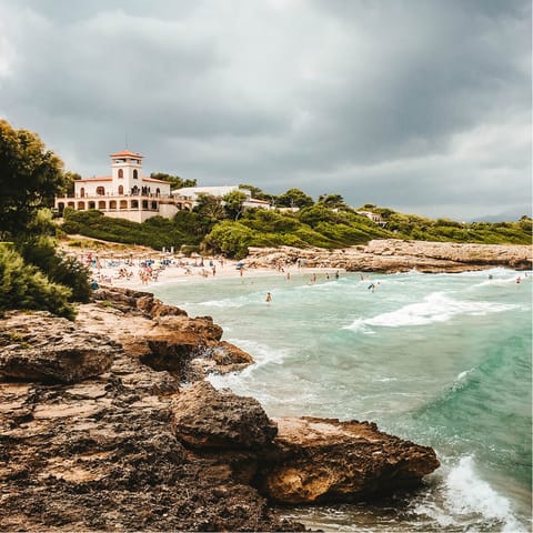 Spend your days on Port d'Alcudia Beach – 350 yards away