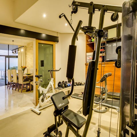 Head into the gym as soon as you wake and feel smug for the rest of the day