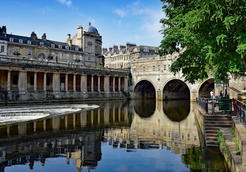 Discover Bath's stunning Georgian architecture and rich Roman heritage