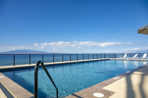 Swim in the communal with uninterrupted ocean views stretching to the horizon