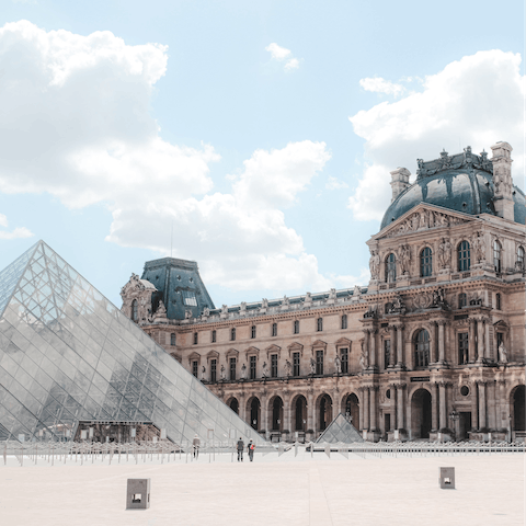 Take a stroll through the neighbourhood towards the Louvre – only a sixteen–minute walk away