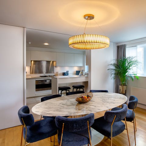 Cook up a Full English and tuck in before sightseeing