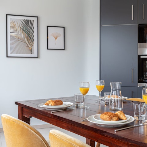 Begin each morning with a delicious breakfast around the dining table