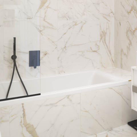 Relax in the luxurious bath