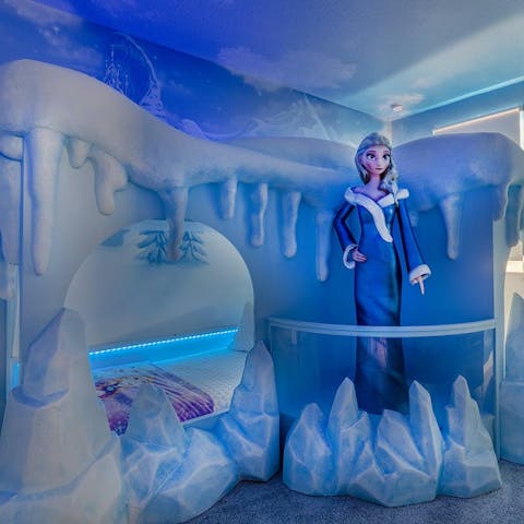Captivate little ones in the winter-themed bedroom