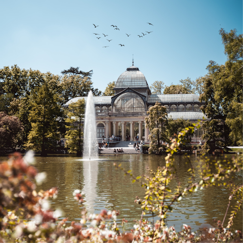 Set off and explore Madrid on foot – Parque de El Retiro is just a thirteen-minute walk