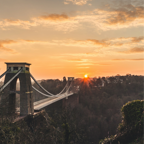 Watch a spectacular sunset over Clifton Suspension Bridge