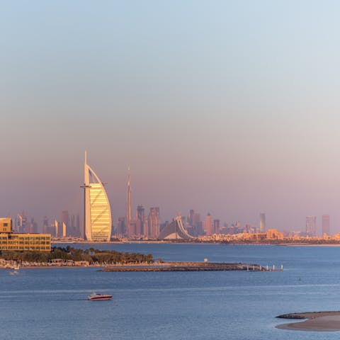 Stay in the sought-after location of Palm Jumeriah
