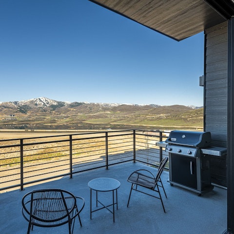 Fire up the grill on a sunny afternoon and enjoy an alfresco lunch