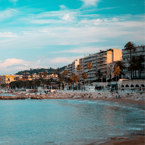 Stay a five-minute stroll from La Croisette and the beach