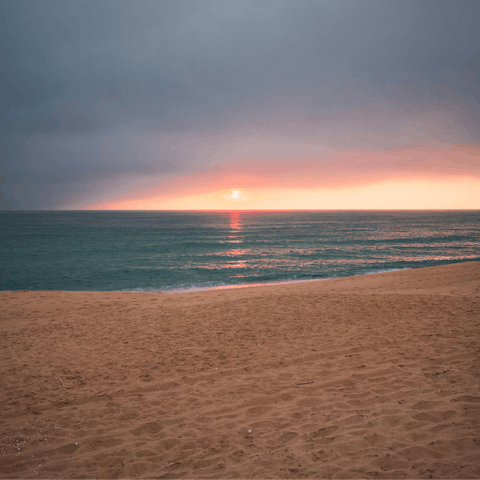 Discover Beach Gale-Fontainhas, a fifteen-minute drive away