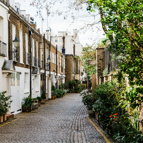 Begin your stay in London with a stroll to Kensington