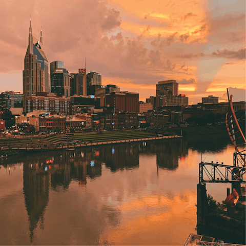 Immerse yourself in the musical heart of Nashville