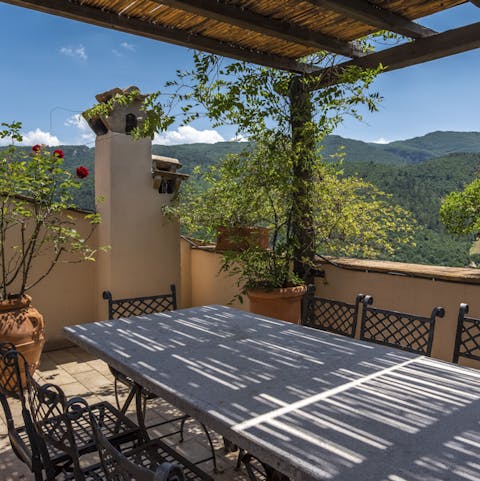 Organise delicious alfresco meals on the rooftop terrace overlooking the breathtaking vistas
