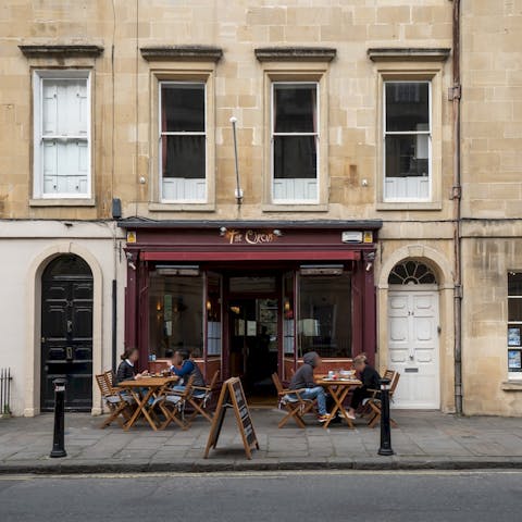 Tuck into a locally sourced, seasonal dinner at the highly regarded restaurant downstairs