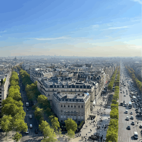 Shop on the Champs Elysées