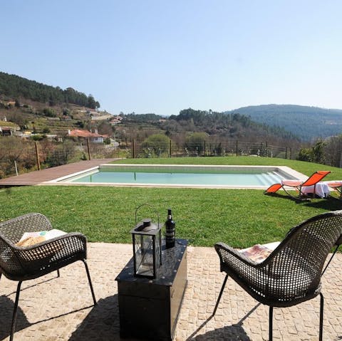 Savour your morning coffee on the patio, overlooking the wide-stretching valley views