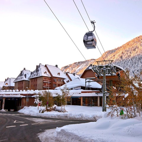 Access the Baqueira ski lift without leaving the building