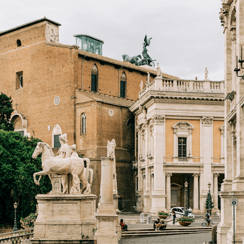 Stroll around Piazza del Campidoglio and stop off for an aperitivo