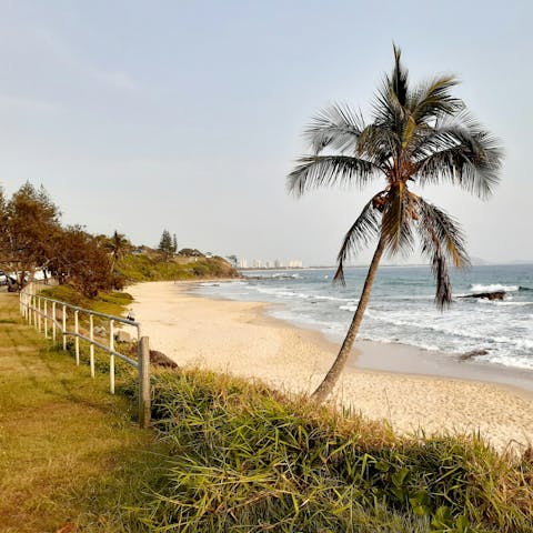 Discover the charms of Montville or visit the beaches of the Sunshine Coast