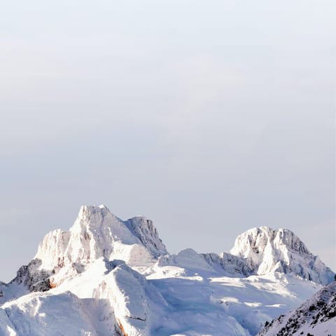 Enjoy the breathtaking beauty of the Spanish Pyrenees