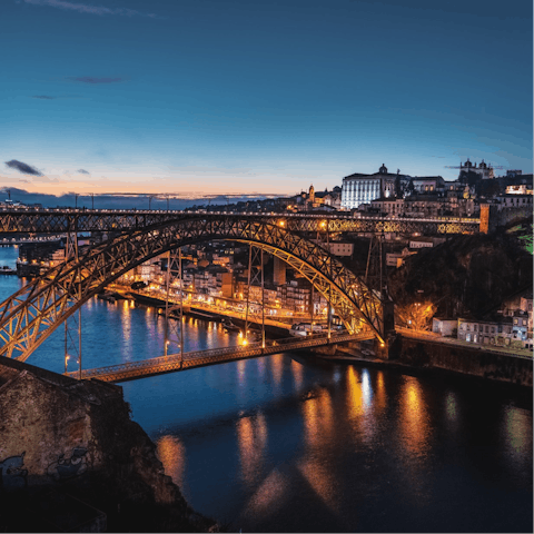 Take some snaps of the nearby Dom Luís I Bridge